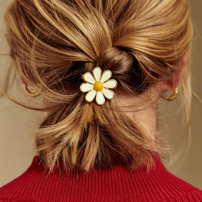 Daisy Metal Claw Clip - White - White