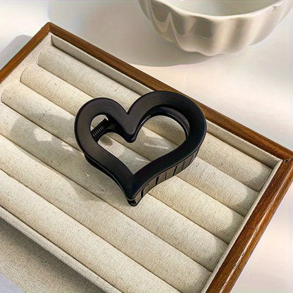 Pinza para el pelo hueca con forma de corazón de amor