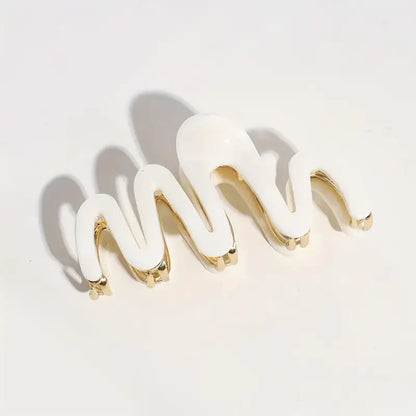 Wavy Hair Claw Clip – Black & Gold