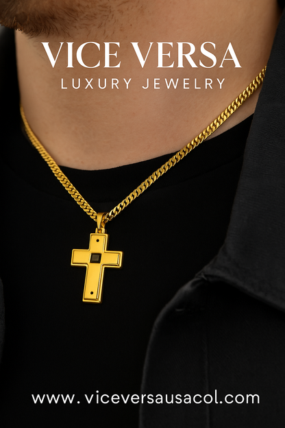Collar de diseño fino de cruz de hombre de doble cara en oro y negro bañado en oro de 24 quilates