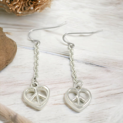 Pendientes colgantes de corazón bañados en plata