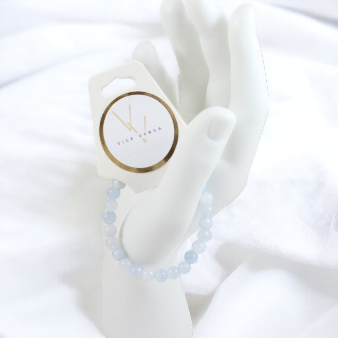 Pulsera elástica de aguamarina natural hecha a mano 