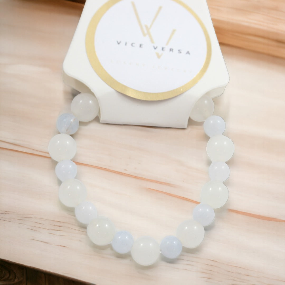 Pulsera elástica de aguamarina natural hecha a mano 