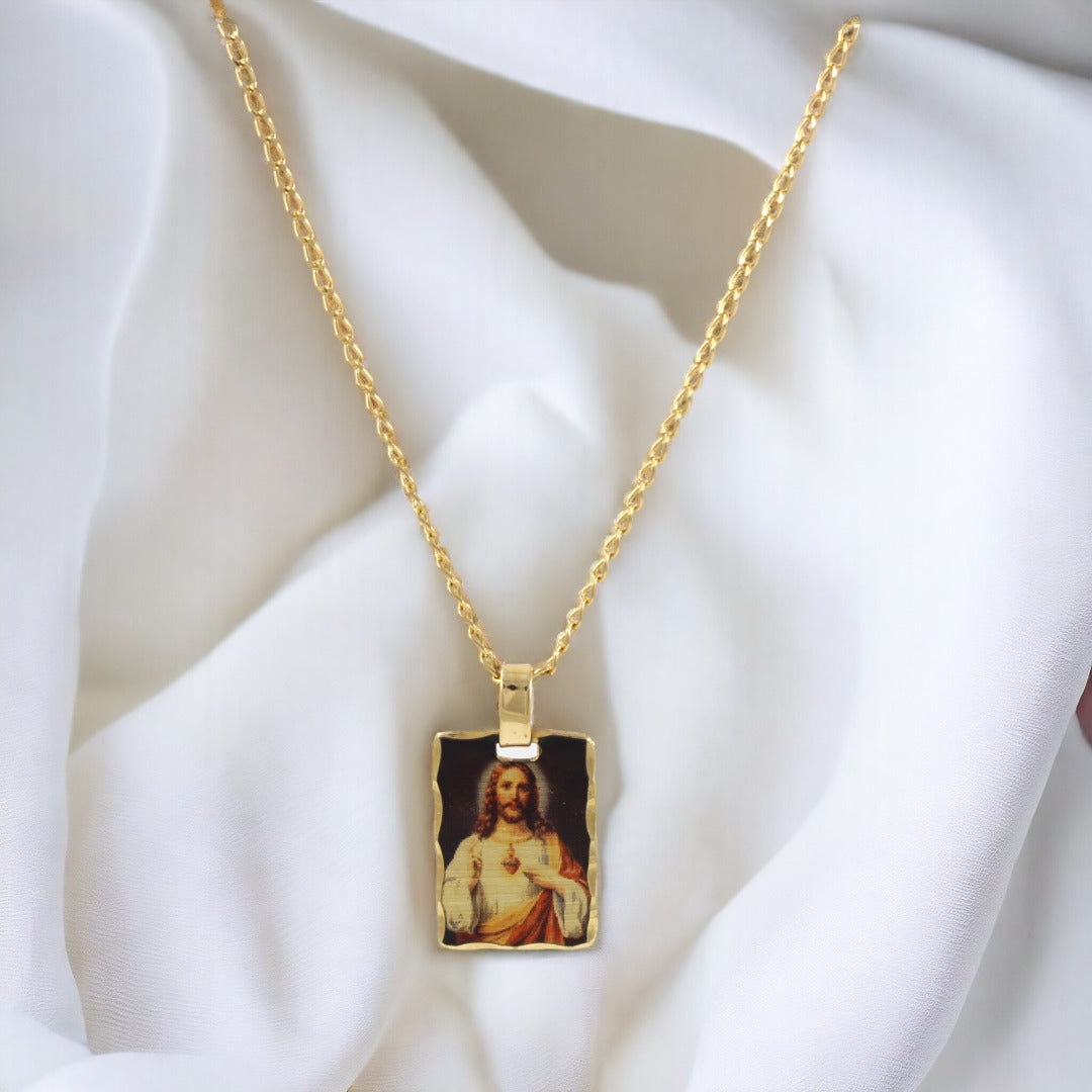 Precioso collar Escapulario María y Jesús bañado en oro de 24 quilates