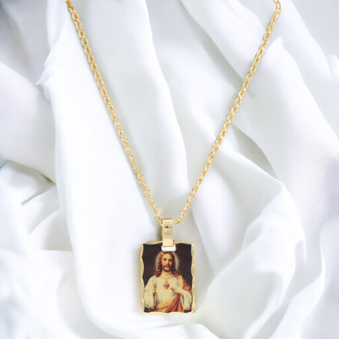 Precioso collar Escapulario María y Jesús bañado en oro de 24 quilates