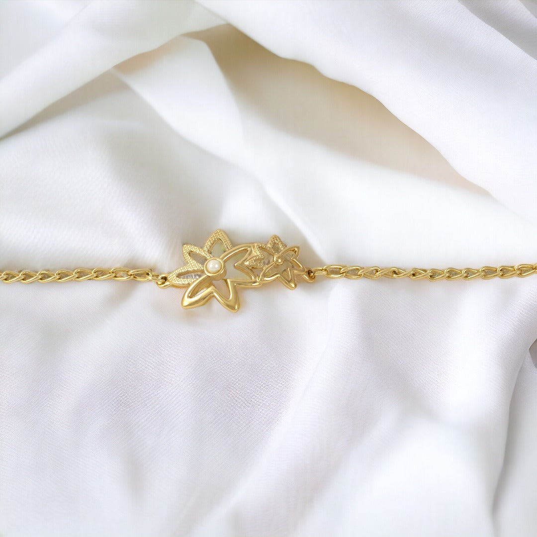 Pulsera de mujer con flores bañada en oro real de 24 quilates