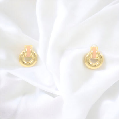 Pendientes de gota rosa bañados en oro auténtico de 24 quilates