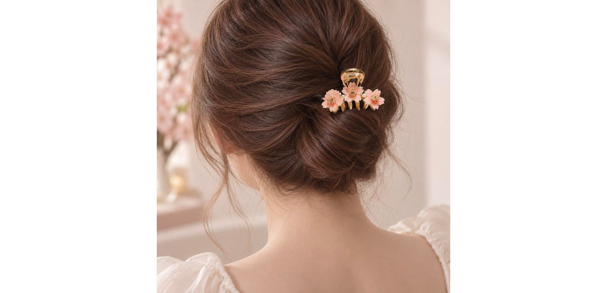 Pearl Rhinestone Sakura Hairpin - Gold